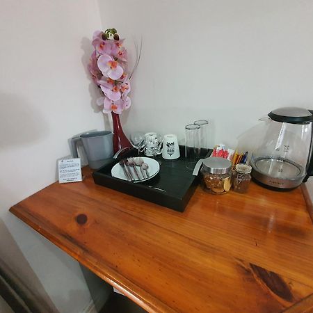 Wild Olive Guest House & Villa Кейптаун Екстериор снимка
