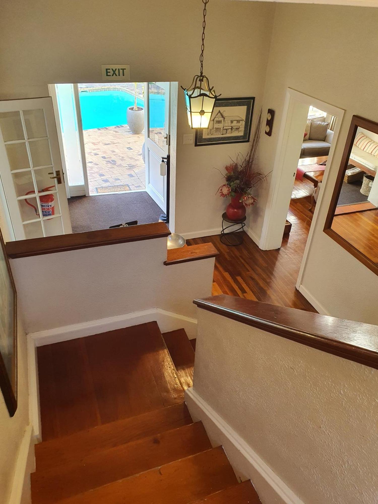Wild Olive Guest House & Villa Кейптаун Екстериор снимка