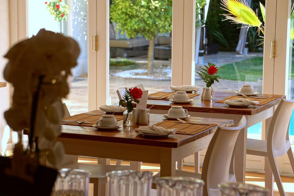 Wild Olive Guest House & Villa Кейптаун Екстериор снимка