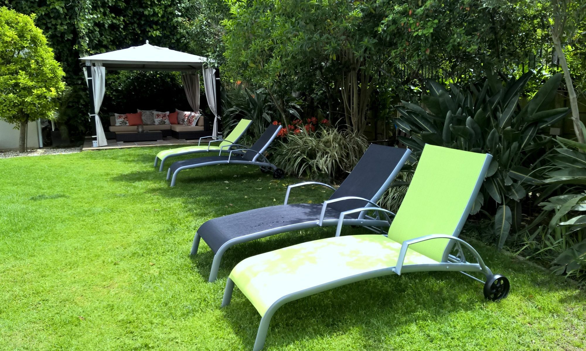 Wild Olive Guest House & Villa Кейптаун Екстериор снимка