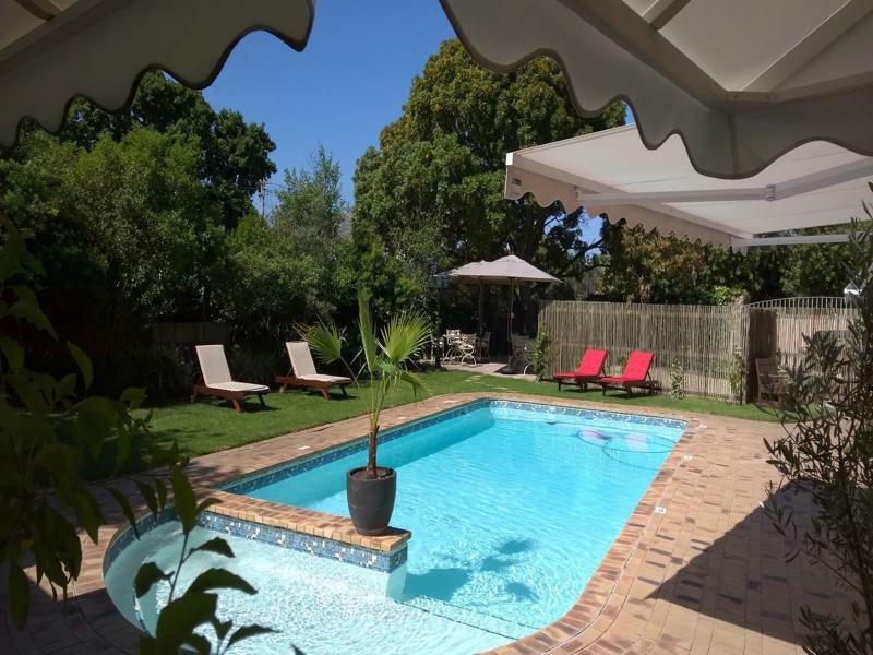 Wild Olive Guest House & Villa Кейптаун Екстериор снимка