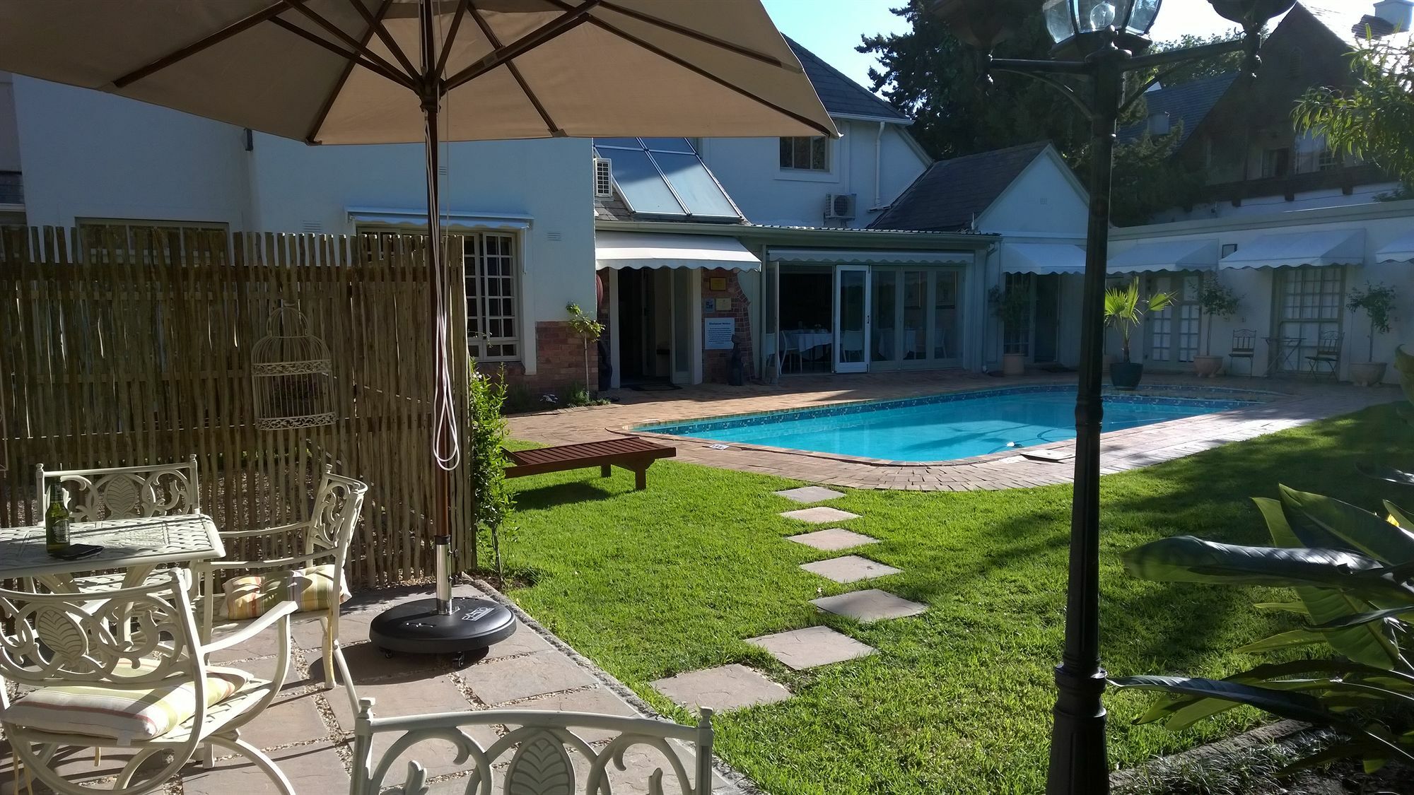 Wild Olive Guest House & Villa Кейптаун Екстериор снимка